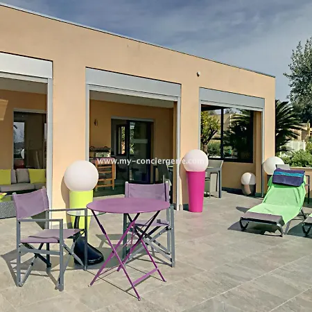 Le Capuccino Apartmán Grimaud
